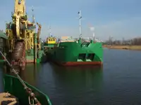 Баржа за продажба