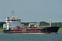 Oil/Chemical tanker за продан