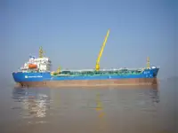 Танкер за нефт/химикали за продажба