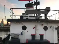 Буксир за продажба