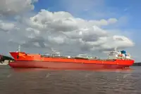 Танкери за продажба
