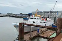 Круизен кораб за продажба