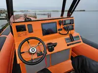 Контейнеровоз за продажба