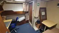 Кораб за доставки за продажба