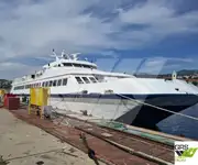 Круизен кораб за продажба