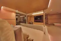 Круизен кораб за продажба