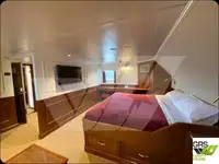 Круизен кораб за продажба