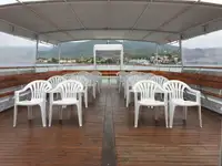 Круизен кораб за продажба