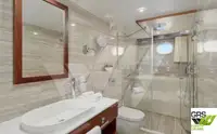 Круизен кораб за продажба