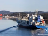Хладилен кораб за продажба