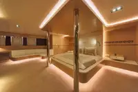 Круизен кораб за продажба