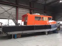 Спасителен кораб за продажба