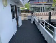 Круизен кораб за продажба