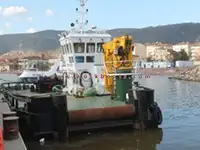 Буксир за продажба