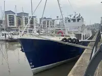 Trawler за продан