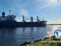 Хладилен кораб за продажба