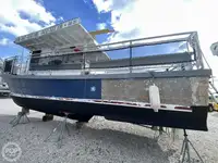Круизен кораб за продажба