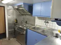 Контейнеровоз за продажба