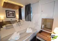 Круизен кораб за продажба