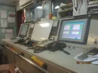 Хладилен кораб за продажба