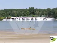 Круизен кораб за продажба