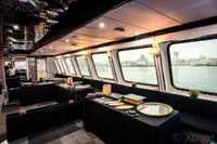Круизен кораб за продажба