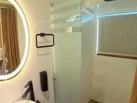Яхта за продажба