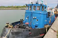 Буксир за продажба