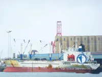 Хладилен кораб за продажба