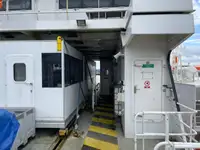 Контейнеровоз за продажба