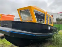 Буксир за продажба