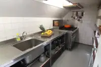 Плавущ хотел за продажба