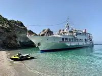 Пътнически кораб за продан