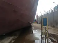 Хладилен кораб за продажба