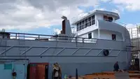 Буксир за продажба
