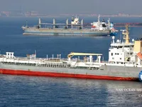 Танкер за нефт/химикали за продажба