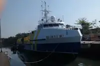 Контейнеровоз за продажба