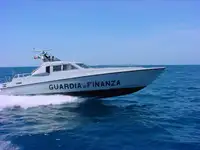 Патрулна лодка за продан