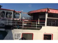 Контейнеровоз за продажба