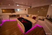 Кораб за гмуркане и поддръжка за продажба
