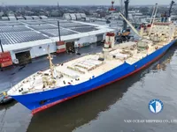 Хладилен кораб за продажба