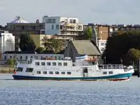 Круизен кораб за продажба