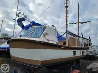 Круизен кораб за продажба