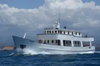 Круизен кораб за продан