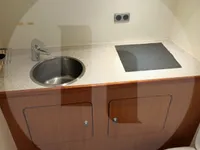 Кораб за проучване за продажба