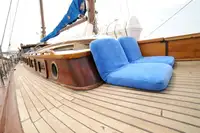 Круизен кораб за продажба