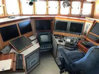 Изследователски кораб за продан