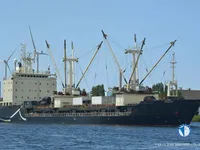 Хладилен кораб за продажба