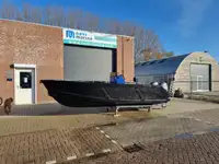 Контейнеровоз за продажба