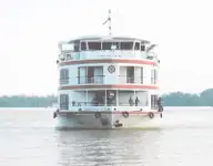 Круизен кораб за продажба